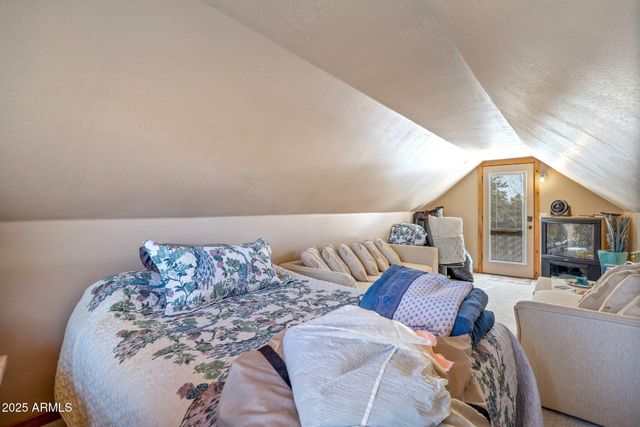 2337 PUMA Circle, Overgaard, AZ 85933