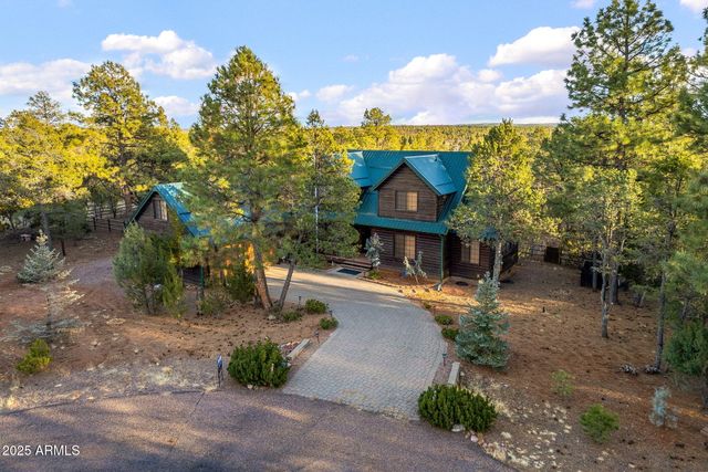 2337 PUMA Circle, Overgaard, AZ 85933