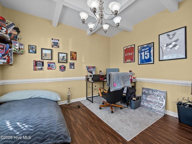 404 Kinroff Drive, Hubert, NC 28539