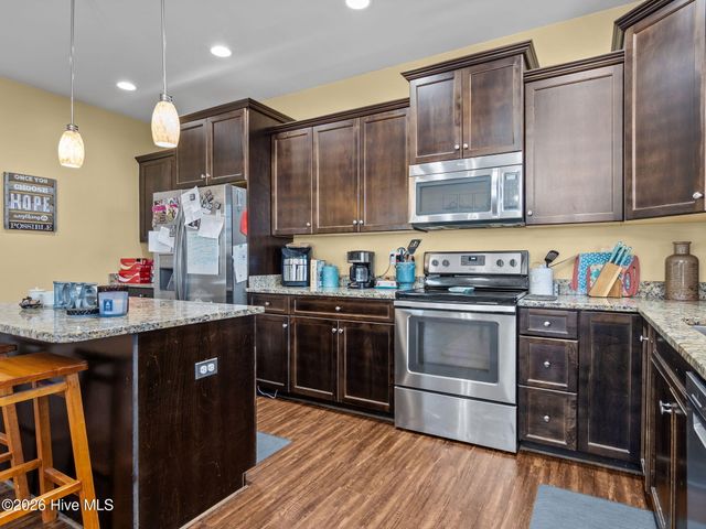 404 Kinroff Drive, Hubert, NC 28539