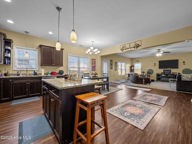 404 Kinroff Drive, Hubert, NC 28539