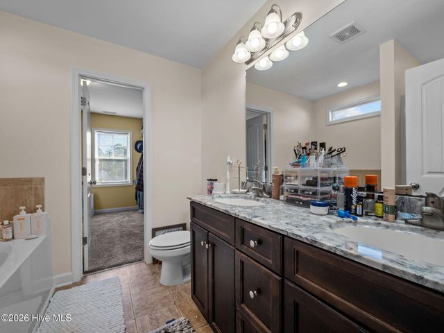 404 Kinroff Drive, Hubert, NC 28539