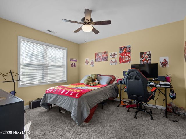 404 Kinroff Drive, Hubert, NC 28539