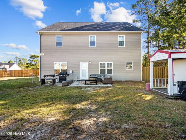 404 Kinroff Drive, Hubert, NC 28539