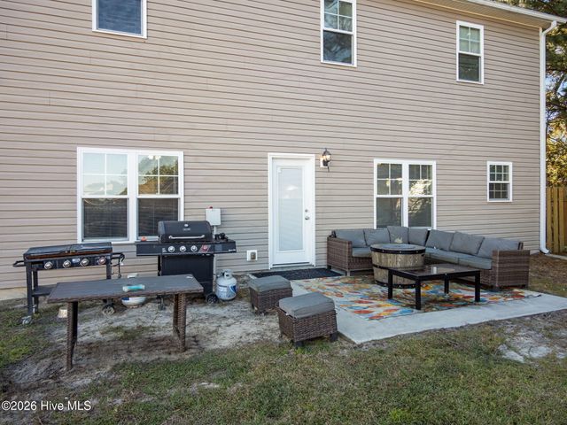 404 Kinroff Drive, Hubert, NC 28539