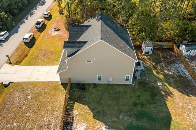 404 Kinroff Drive, Hubert, NC 28539