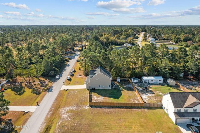 404 Kinroff Drive, Hubert, NC 28539