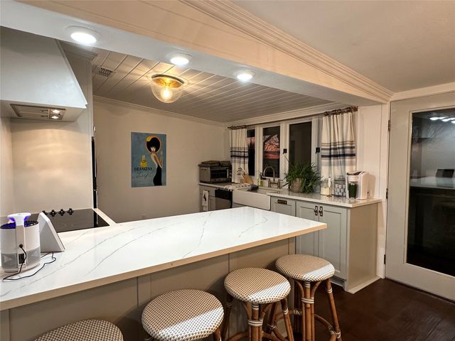 301 E Moonshine Road, Seymour, TX 76380