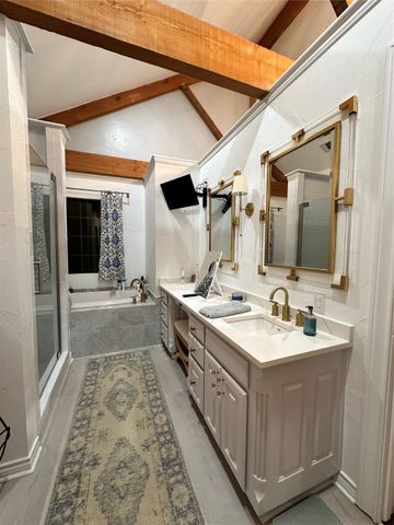 301 E Moonshine Road, Seymour, TX 76380