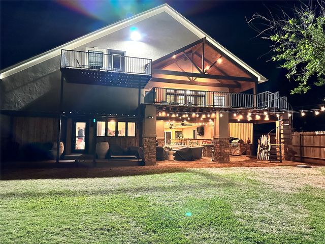 301 E Moonshine Road, Seymour, TX 76380