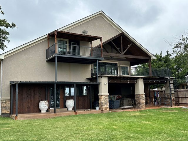 301 E Moonshine Road, Seymour, TX 76380