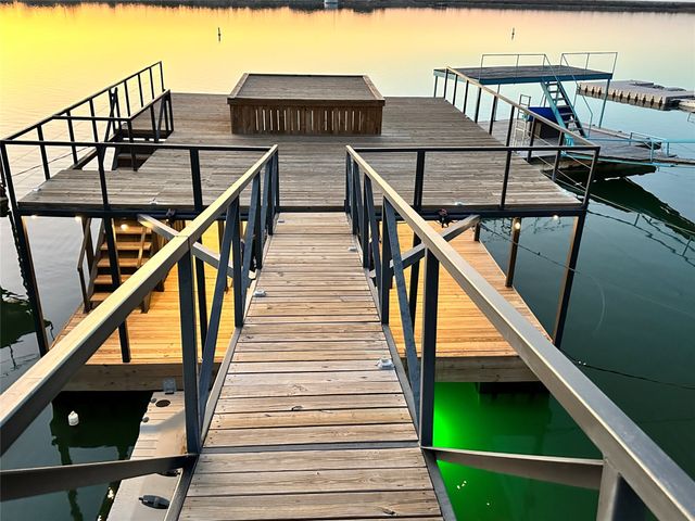 301 E Moonshine Road, Seymour, TX 76380