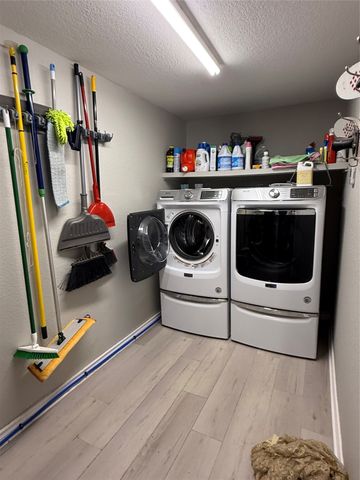 301 E Moonshine Road, Seymour, TX 76380