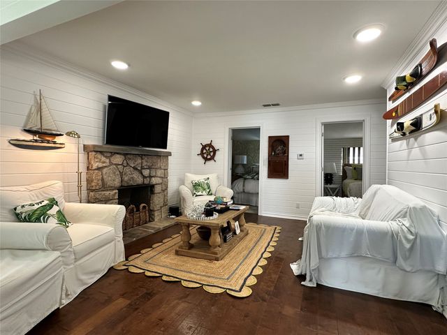 301 E Moonshine Road, Seymour, TX 76380