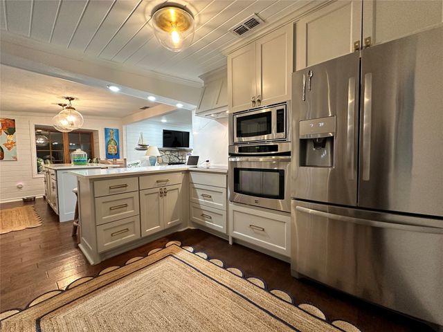 301 E Moonshine Road, Seymour, TX 76380