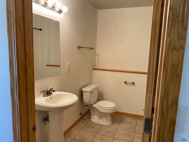 14826 CREEKSIDE DR, Box Elder, SD 57719