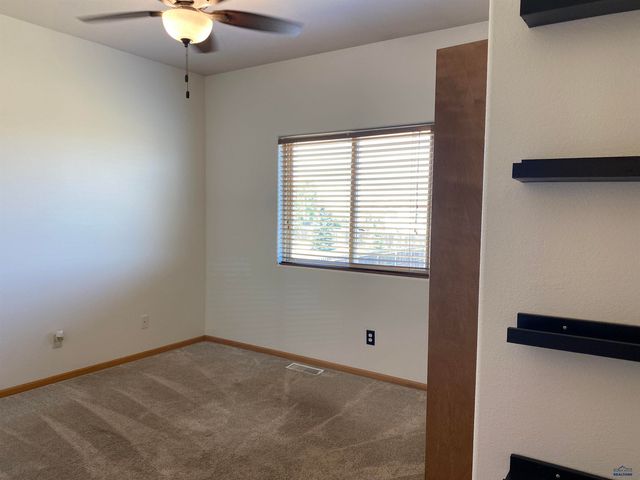 14826 CREEKSIDE DR, Box Elder, SD 57719