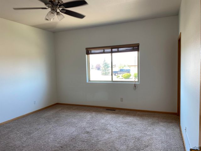 14826 CREEKSIDE DR, Box Elder, SD 57719