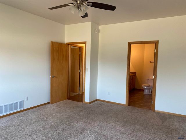 14826 CREEKSIDE DR, Box Elder, SD 57719