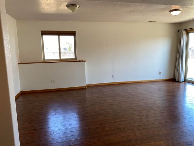 14826 CREEKSIDE DR, Box Elder, SD 57719