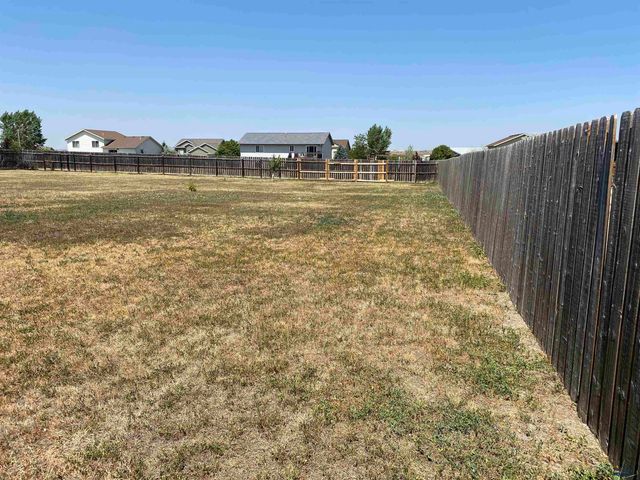 14826 CREEKSIDE DR, Box Elder, SD 57719