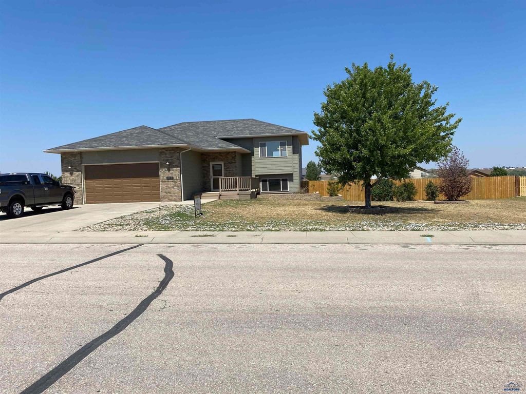 14826 CREEKSIDE DR, Box Elder, SD 57719