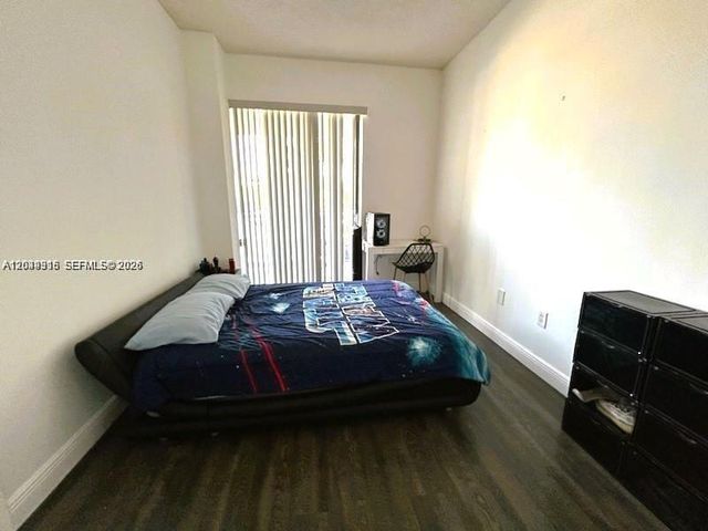 20515 E Country Club Dr 142, Aventura, FL 33180