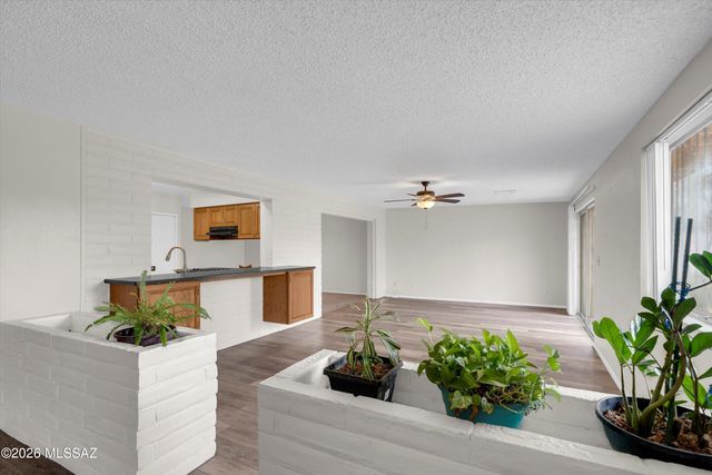 9343 E 6th Street, Tucson, AZ 85710