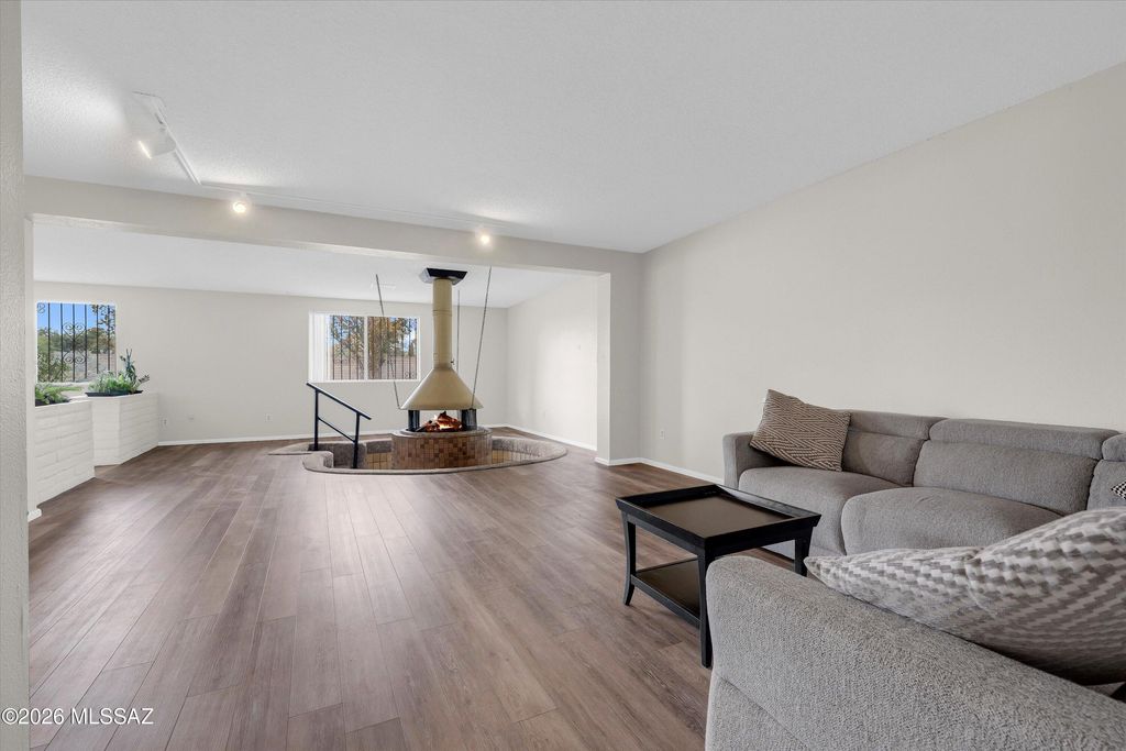 9343 E 6th Street, Tucson, AZ 85710