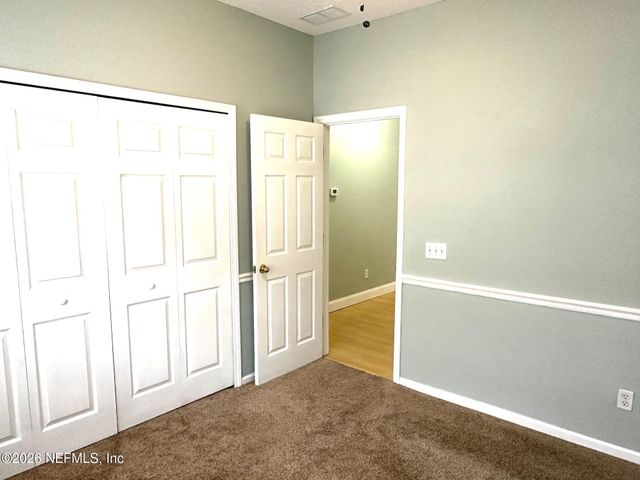 1723 FOREST LAKE Circle 3, Jacksonville, FL 32225
