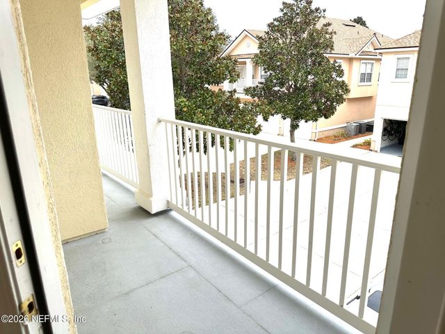 1723 FOREST LAKE Circle 3, Jacksonville, FL 32225