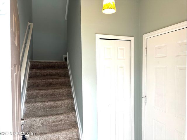 1723 FOREST LAKE Circle 3, Jacksonville, FL 32225