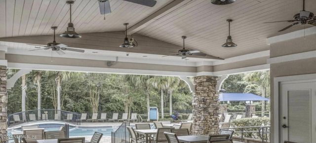 1723 FOREST LAKE Circle 3, Jacksonville, FL 32225