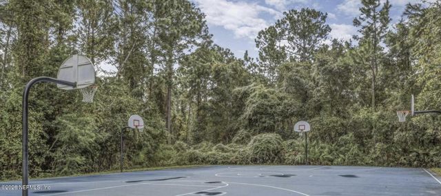 1723 FOREST LAKE Circle 3, Jacksonville, FL 32225
