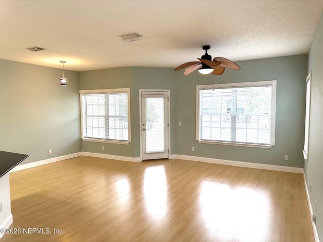 1723 FOREST LAKE Circle 3, Jacksonville, FL 32225