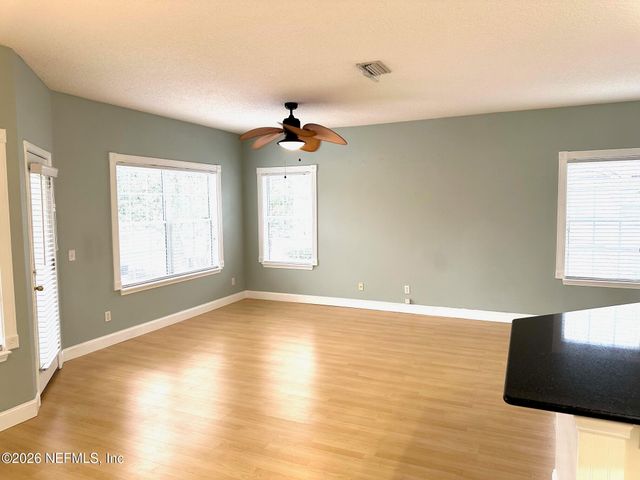 1723 FOREST LAKE Circle 3, Jacksonville, FL 32225