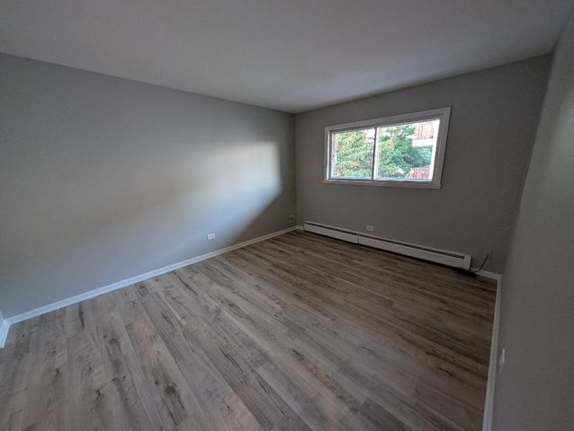 7925 W 103 Street 7, Palos Hills, IL 60465