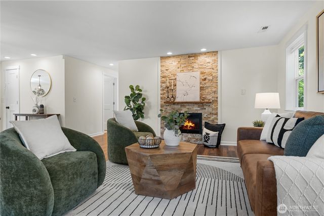 12032 38th Avenue NE, Seattle, WA 98125