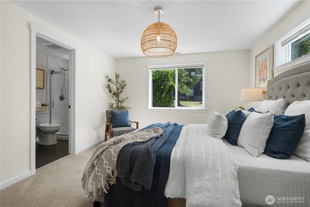 12032 38th Avenue NE, Seattle, WA 98125