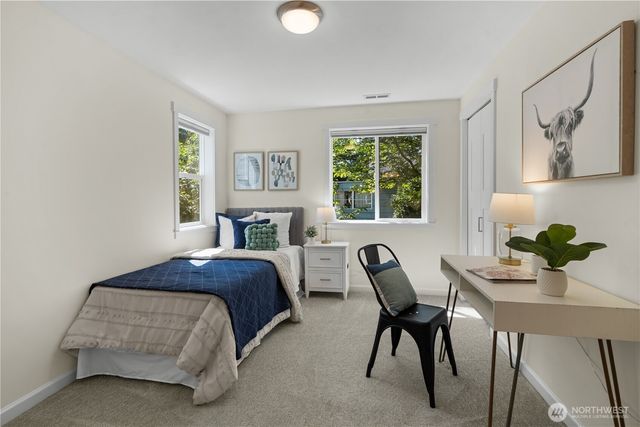 12032 38th Avenue NE, Seattle, WA 98125