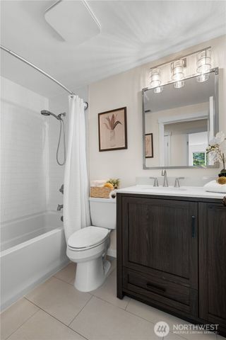 12032 38th Avenue NE, Seattle, WA 98125