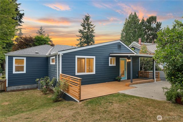 12032 38th Avenue NE, Seattle, WA 98125