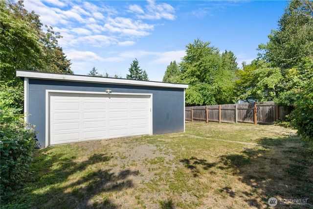 12032 38th Avenue NE, Seattle, WA 98125