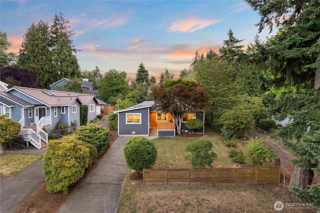 12032 38th Avenue NE, Seattle, WA 98125