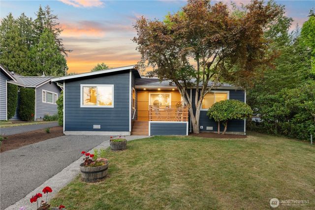 12032 38th Avenue NE, Seattle, WA 98125