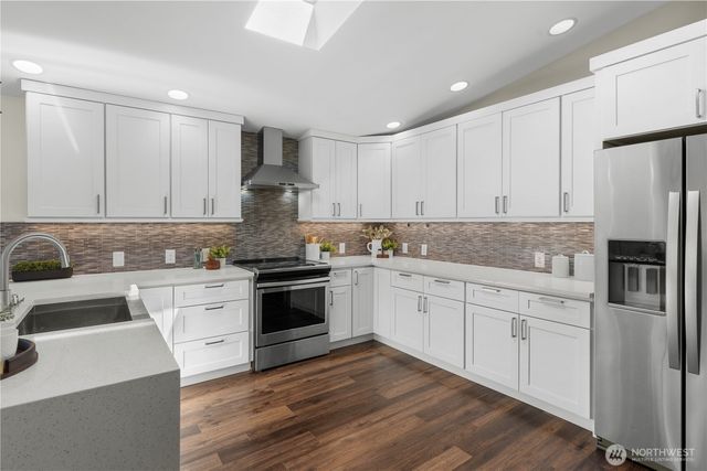 12032 38th Avenue NE, Seattle, WA 98125