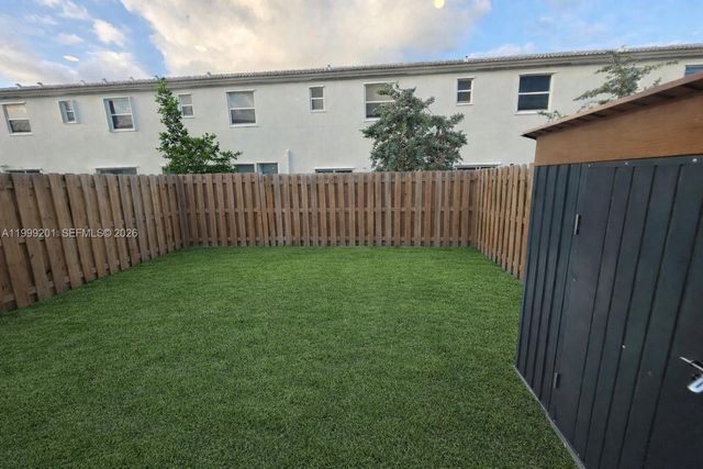 29277 SW 163rd Ct, Homestead, FL 33033