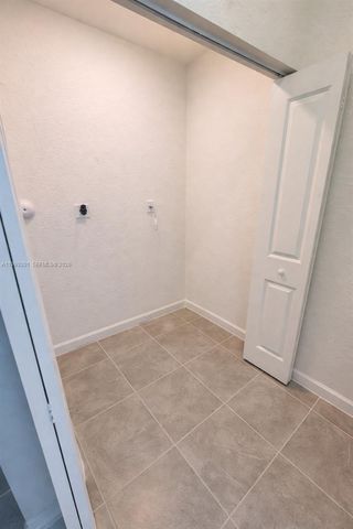 29277 SW 163rd Ct, Homestead, FL 33033