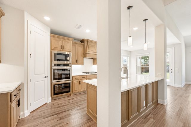 1109 Cardinal Drive, Midlothian, TX 76065
