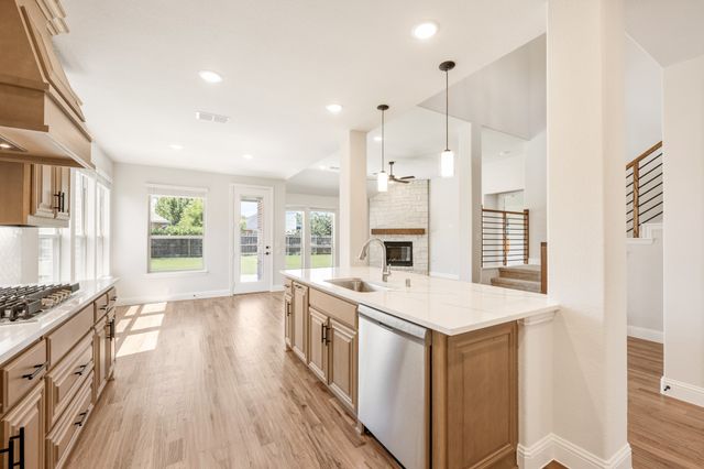 1109 Cardinal Drive, Midlothian, TX 76065